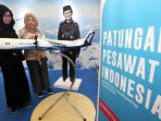 pesawat-r80-di-islamic-festival-book-fair-jabar_20171129_110825.jpg