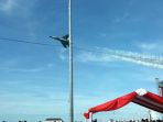 pesawat-sukhoi-di-pantai-losari_20161130_083634.jpg