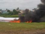 pesawat-terbakar_20160901_133817.jpg