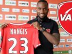 pesepakbola-asal-perancis-lenny-nangis_20180314_074303.jpg