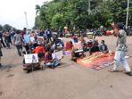peserta-aksi-tak-punya-izin-membubarkan-diri.jpg