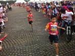 peserta-anak-mandiri-jakarta-marathon_20161023_142532.jpg