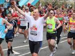 peserta-lomba-maraton-di-london-inggris.jpg