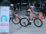 peserta-mengayuh-sepeda-dalam-triathlon-bertajuk-Anniversary-Triathlon-Buddies.jpg