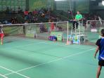 peserta-tunggal-smp-putri-sedang-menunjukkan-bakat_20150828_232408.jpg