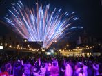 pesta-kembang-api-pergantian-tahun-di-surabaya_20240101_183116.jpg