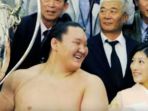 pesumo-dan-istrinya_20180305_183859.jpg