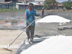 petani-garam-lamongan.jpg