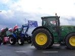 petani-polandia-melakukan-aksi-demo-pada-20-februari-memprotes-m.jpg