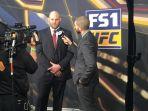 petarung-kelas-berat-ufc-benn-rothwell-ketika-sedang-diwawancarai.jpg