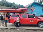 petugas-bpbd-berusaha-mencari-nenek-uwit_20170924_083601.jpg