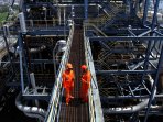 petugas-cek-pembangkit-tenaga-gas-muara-karang-pt-pjb-pluit_20160812_144524.jpg