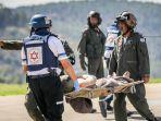 petugas-medis-israel-mengevakuasi-tentara-idf.jpg