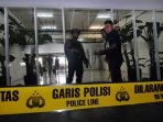petugas-puslabfor-periksa-ledakan-di-mall-alam-sutera-tangerang_20151029_171846.jpg