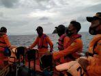 petugas-sar-mencari-penumpang-kmp-nusa-jaya.jpg