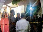 petugas-satpol-pp-menyegel-rumah-lurah-pancoran-ma.jpg