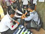 petugas-sweeping-air-zamzam-yang-disembunyikan_20151010_185434.jpg