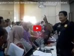 petugas-tegaskan-crisis-center-bertujuan-mendata-jemaah-bukan-untuk-refund_20170823_170712.jpg