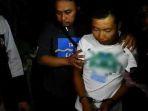 petugas-unit-reskrim-polsek-ponggok-saat-mengamankan-pelaku.jpg