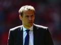 phil-neville-begayeeee.jpg