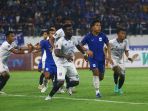piala-presiden-arema-fc-kalahkan-psis-semarang_20220708_073313.jpg