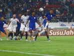 piala-presiden-arema-fc-kalahkan-psis-semarang_20220708_073611.jpg