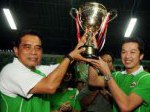 piala-taufik-hidayat.jpg
