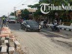 pickup-terbalik-karena-emak-emak.jpg