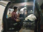 pihak-lion-air-membawa-jenazah-co-pilot-aryo-noor-faisa.jpg