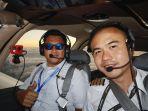 pilot-capt-gema-goeyardi-kanan-dan-co-pilot-farandi-angest.jpg