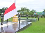 pimpin-upacara-bendera-gabungan-brigjen-tni-agus-widodo-berikan_20230318_142421.jpg