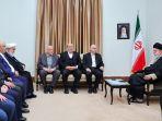 pimpinan-Hamas-bertemu-Ali-Khamenei-di-Teheran-hari-Sabtu-8-Februari-2025.jpg