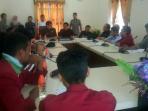 pimpinan-dan-anggota-dprd-kaltara_20160321_102241.jpg