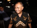 pimpinan-kpk-jenguk-novel-baswedan_20170411_230253.jpg