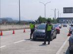 pintu-keluar-gerbang-tol-soroja-kabupaten-bandung.jpg