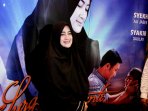 pipik-dian-irawati-hadir-discreening-film-surga-mananti_20160601_155416.jpg