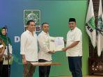 pkb-jazilul-fawaid-surat-dukungan-ke-simon-petrus-kamlasi-adrianus-garu-cagub-pilkada-ntt.jpg