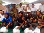 pks-buka-bersama-pemulung-bantar-gebang_20170620_074728.jpg