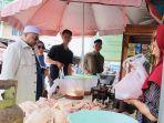 Pedagang di Banjarmasin Mengeluh kepada Sekjen PKS Soal Sulitnya Cari Kelapa Parut