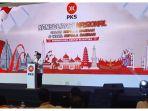 pks-serahkan-sk-untuk-cakada.jpg
