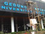 plang-nama-gedung-rektorat-universitas-lampung.jpg
