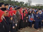 plt-gubernur-dki-djarot-saiful-hidayat-selfi-dengan-pns_20170601_124111.jpg