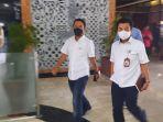 plt-sekjen-pssi-yunus-nusi-saat-menuju-ke-ruangan-menpora-zainudin-amali.jpg