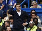 pochettino-pusing-liat-performa-chelsea.jpg