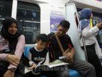 pojok-baca-mrt-1.jpg