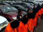 polda-metro-jaya-bekok-komplotan-curanmor-dan-barbuk_20151208_230929.jpg