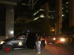 polda-metro-jaya-geledah-kemendag_20150729_044337.jpg