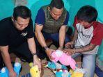 polda-metro-jaya-membongkar-kasus-peredaran-narkoba-sabu-di-boneka-di-cipayung.jpg
