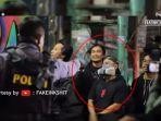 polisi-86-net-tegur-pembuat-mural-tak-sadar-tunjuk-tunjuk-pria-bermasker-yang-ternyata-wendi-cagur.jpg