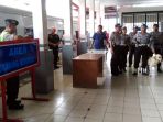 polisi-berjaga-di-stasiun-kiaracondong_1_20170105_104949.jpg